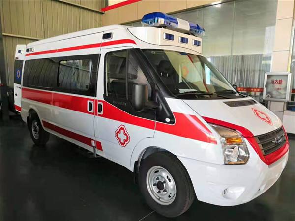 寻甸福特V362救护车
